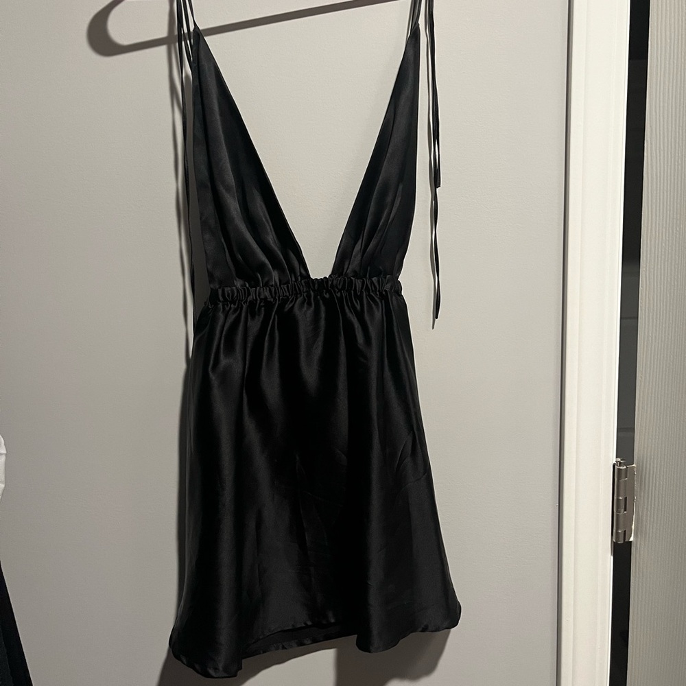 Sisters The Label Lace dress
